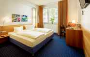 Bedroom 4 Messehotel Köln-Deutz