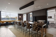 Bar, Kafe dan Lounge Hampton Inn & Suites by Hilton Quebec City /Saint-Romuald