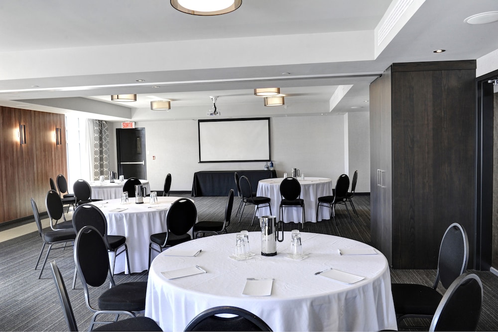 Dewan Majlis Hampton Inn & Suites by Hilton Quebec City /Saint-Romuald