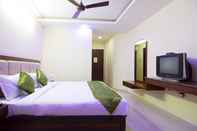 Kamar Tidur Treebo Trip Sun Square