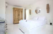 Bedroom 5 Peremere Alacati Hotel