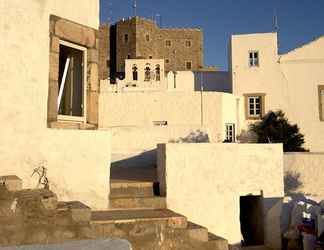 Exterior 2 Swallows Of Patmos