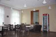 Bar, Cafe and Lounge Hotel am Fluss
