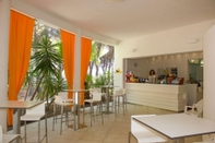 Bar, Cafe and Lounge Villaggio Gargano