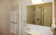 ห้องน้ำภายในห้อง 6 Alpenhotel Brennerbascht