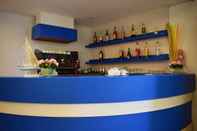 Bar, Kafe, dan Lounge Hotel Arno