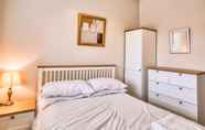 Kamar Tidur 5 Easton Guest House