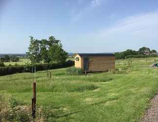 Bên ngoài 2 Slades Farm Glamping