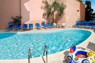 Swimming Pool Hotel Prestige