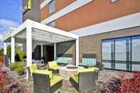Common Space Home2 Suites by Hilton Oswego