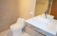 Toilet Kamar 6 Coconut Bay Club Suite 303