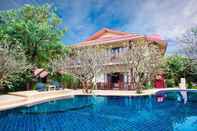 Swimming Pool Buri Beach Resort