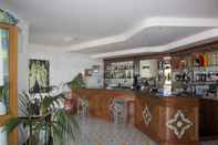 Bar, Cafe and Lounge Residence Antigua