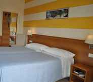Bedroom 4 Hotel Alpi