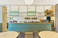 Bar, Cafe and Lounge Mantra Hotel at Sydney Airport