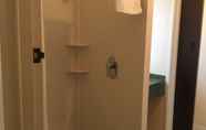 In-room Bathroom 6 Coachman Motel