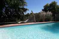 Swimming Pool En plein coeur de la forêt