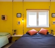 Kamar Tidur 4 Pineapple Surf House - Hostel