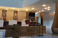 Lobby Ramada by Wyndham Constanta