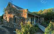 Exterior 5 Freycinet Stone Studio 6