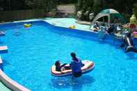 Swimming Pool Chalet Resort