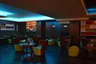 Bar, Kafe, dan Lounge Hotel Kiscol Grands