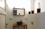 In-room Bathroom 3 Domaine de Rhodes - Locations de Vacances / Vacation Rentals