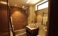 In-room Bathroom 3 BT Bay Hotel Ngapali