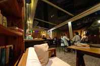 Quầy bar, cafe và phòng lounge RentRooms Thessaloniki