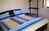 Kamar Tidur 2 Pranee Beach Bungalows