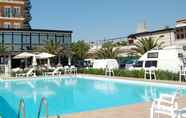 Swimming Pool 2 Hotel Roma