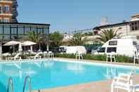 Swimming Pool Hotel Roma