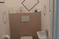 In-room Bathroom Design Place 1030