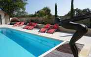 Swimming Pool 2 B&B Le Clos des Troubadours