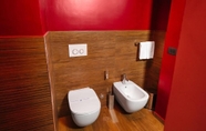 Toilet Kamar 6 DC Collection Spagna