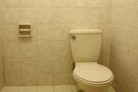 Toilet Kamar Joan Beach Resort