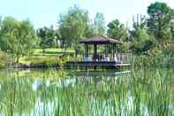 Kolam Renang Jinji Lake Grand Hotel