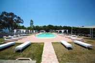 Swimming Pool Eliceto Resort