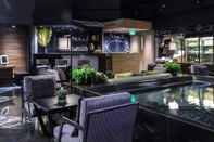 Bar, Cafe and Lounge Jingguang Center Apartment