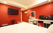 Bedroom 2 Show Hotel