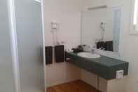 In-room Bathroom Ararat Southern Cross Motor Inn