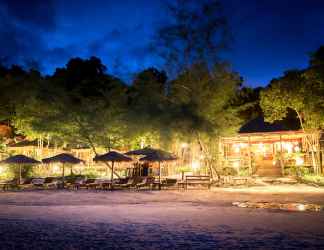 Bên ngoài 2 White Beach Bungalows