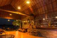 Bar, Kafe, dan Lounge Bamboo Bungalow