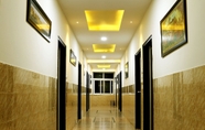 Lobi 5 Hotel Royal Dezire