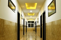 Lobi Hotel Royal Dezire