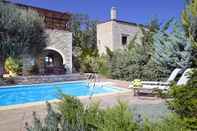 Swimming Pool Vederi Estate