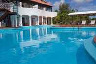 สระว่ายน้ำ The Pool Resort Villa Hasta Manana