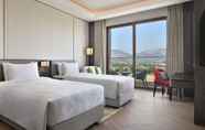 Bedroom 6 JW Marriott Bengaluru Prestige Golfshire Resort & Spa