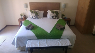 Kamar Tidur 4 Le Bougainville Guest House