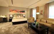 Bedroom 2 Best Western PLUS Fursan Hotel